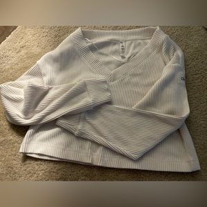 Alo cropped white sweater